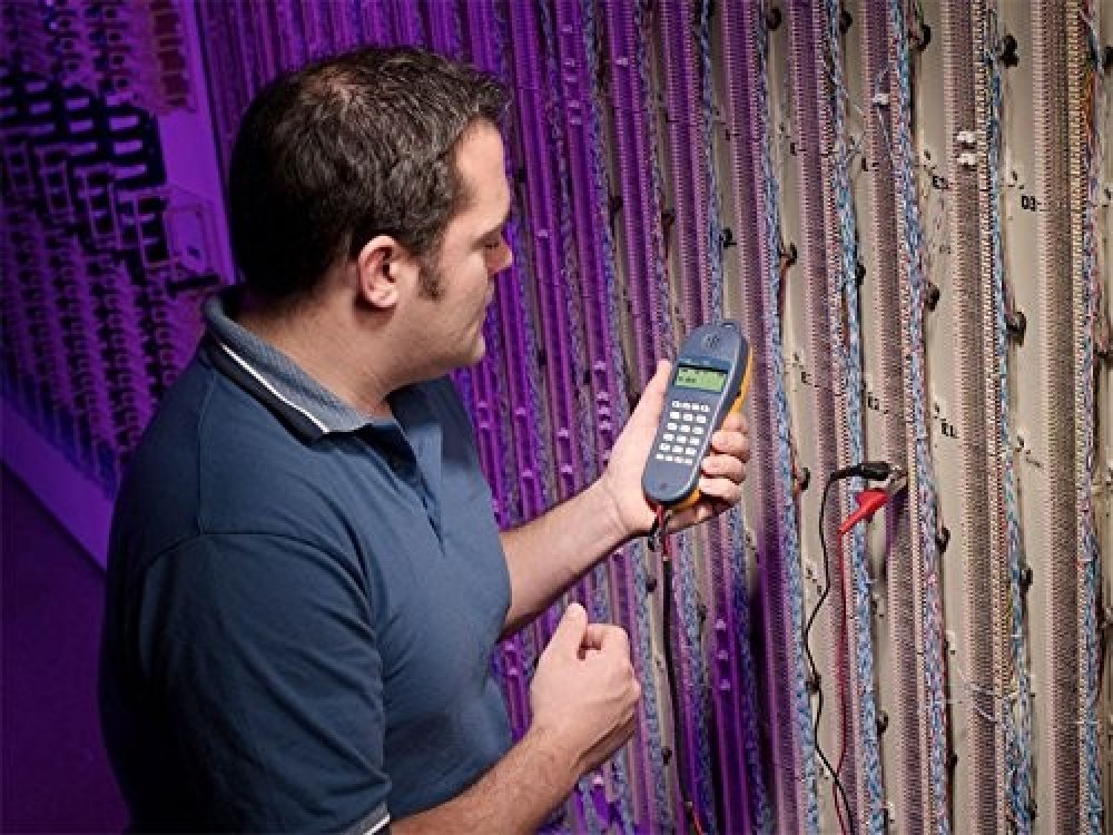 Fluke Networks TS25D Telephone Test Set | Butt Set Line Tester for Telecom & Telephone Line Testing
