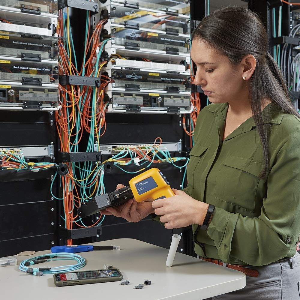 Fluke Networks FI-3000 Fiber Inspector Pro Inspection Camera | MPO Live View | Automated Pass/Fail | iPhone, Android & Versiv Compatible