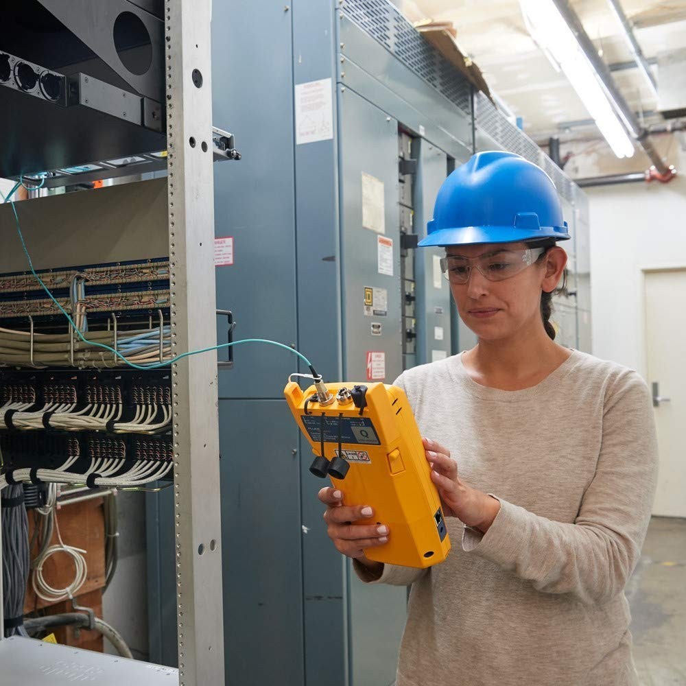 Fluke Networks CertiFiber Pro QUAD Optical Loss Test Set (OLTS) V2 with WiFi for Fiber Certification & Inspection