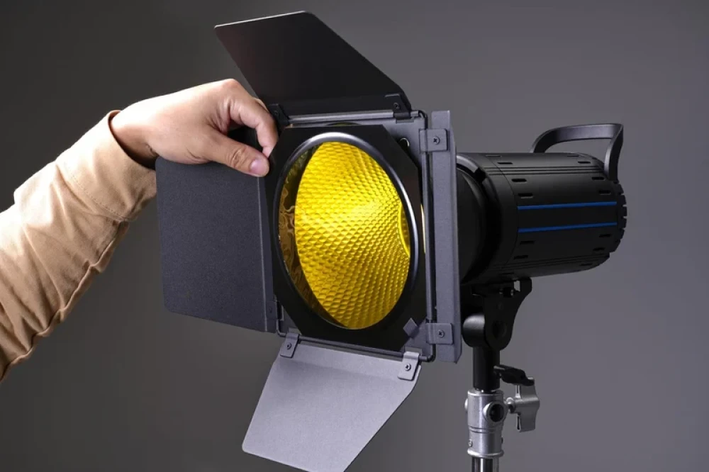 Digitek® (DBR 055) Bowens Reflector with Barndoor Combo Universally Compatible with All Flash Speedlites